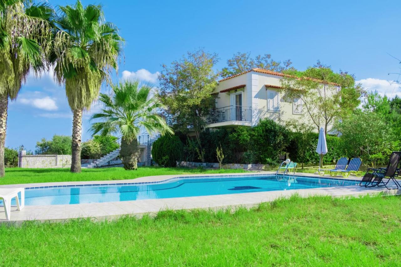 Villa Afroditi In Chania Near Airport With Private Pool, Free Wi-Fi, Souda Bay Views, Garden Oasis Kounoupidhiana Bagian luar foto