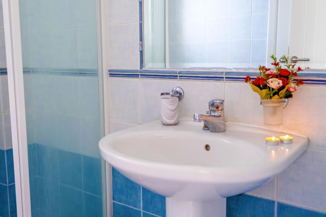 Villa Afroditi In Chania Near Airport With Private Pool, Free Wi-Fi, Souda Bay Views, Garden Oasis Kounoupidhiana Bagian luar foto
