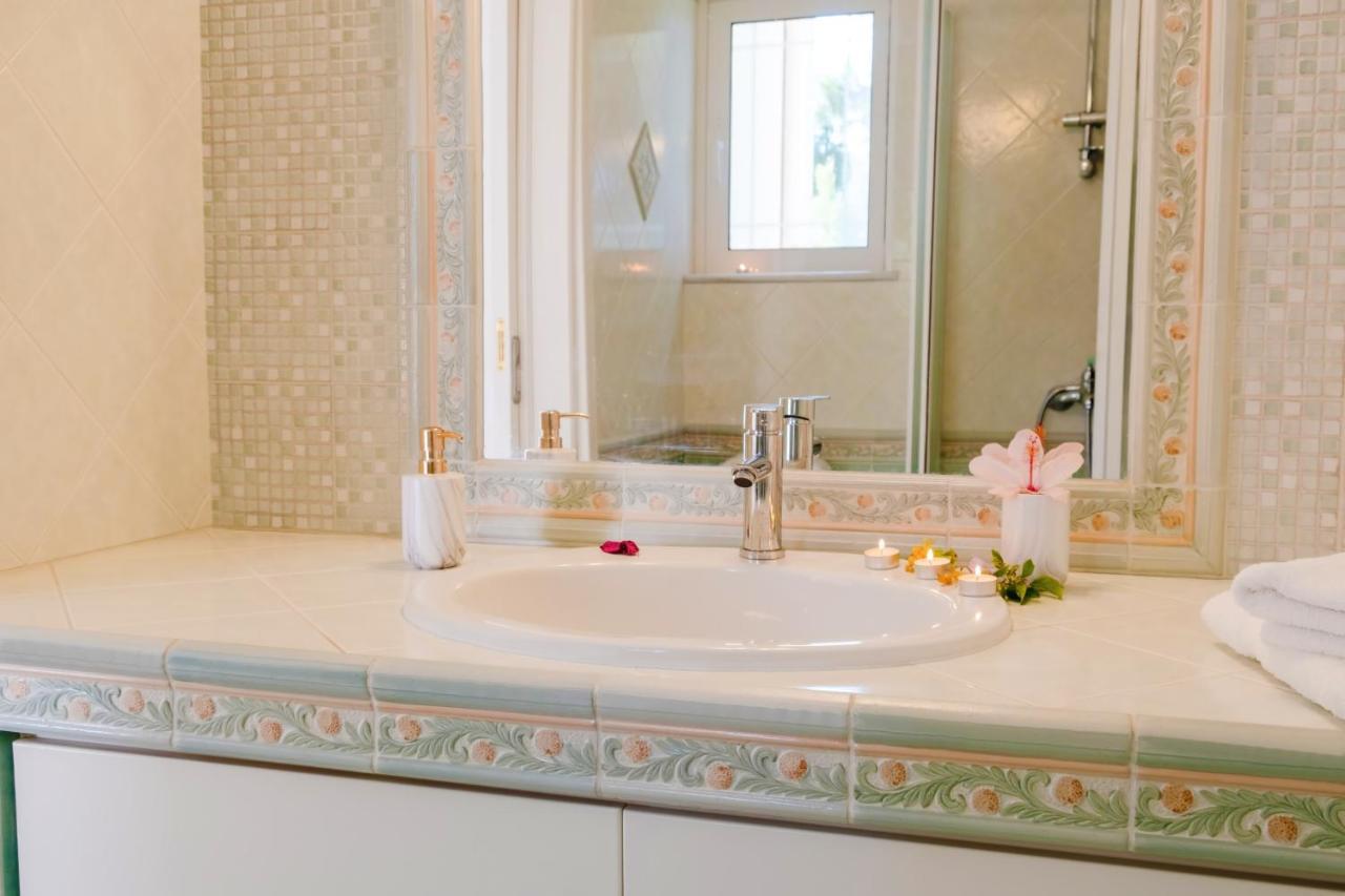 Villa Afroditi In Chania Near Airport With Private Pool, Free Wi-Fi, Souda Bay Views, Garden Oasis Kounoupidhiana Bagian luar foto